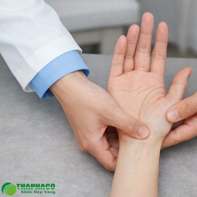 Phẫu thuật là lựa chọn khi điều trị bảo tồn thất bại hoặc bệnh nặng 