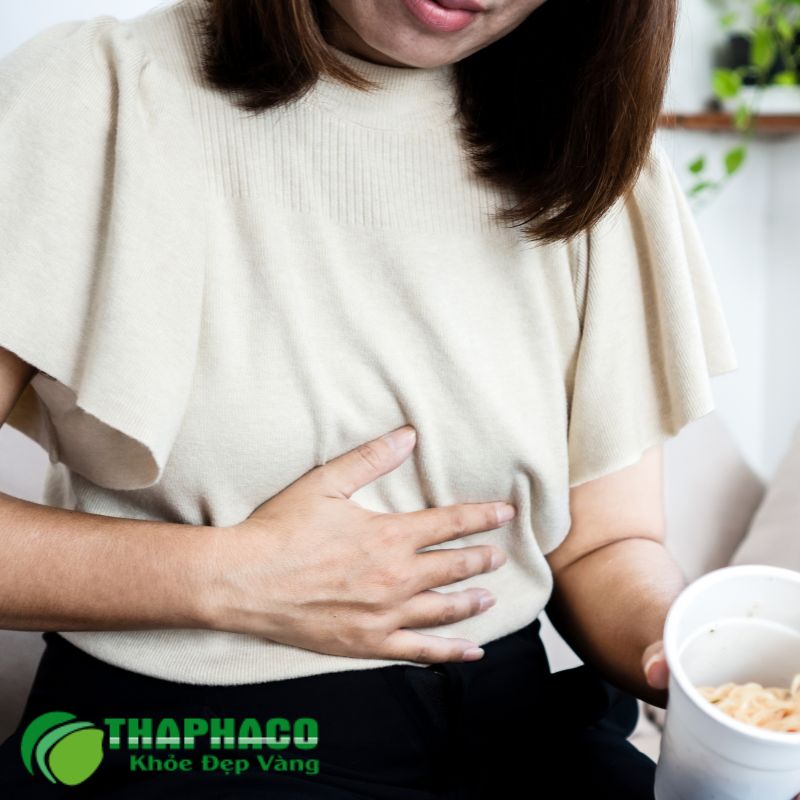Đầy hơi là tình trạng tích tụ khí quá mức trong đường tiêu hóa, gây căng tức bụng và khó chịu
