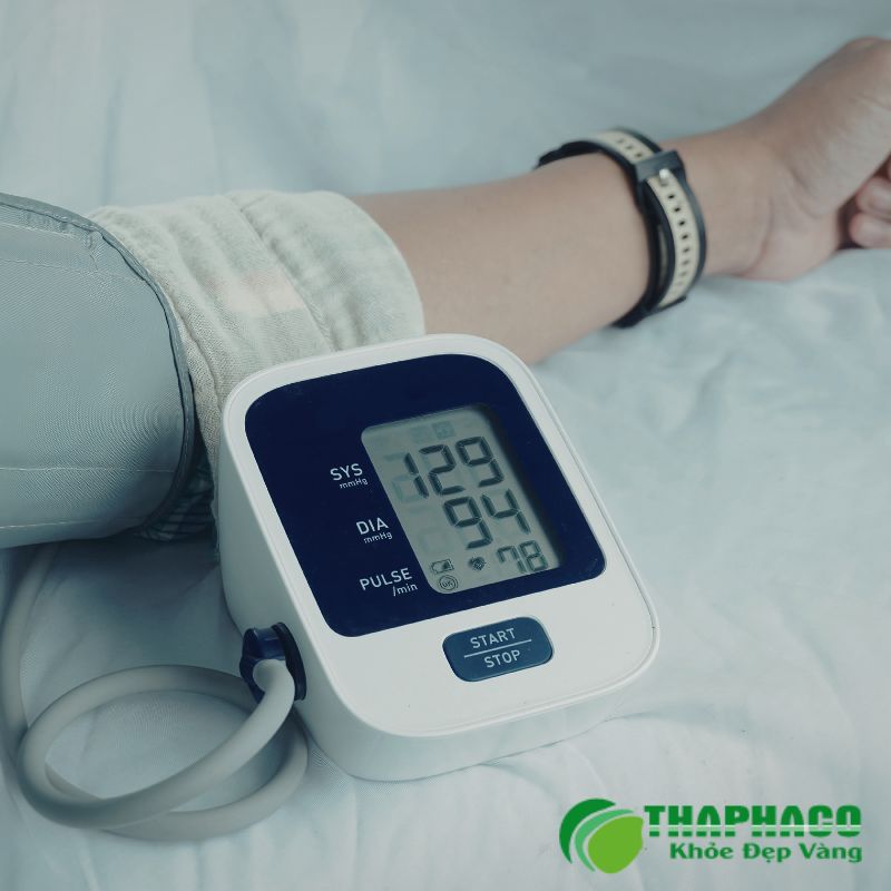 Dấu Hiệu Nhận Biết Và Biến Chứng Nguy Hiểm Của Hẹp Động Mạch Thận