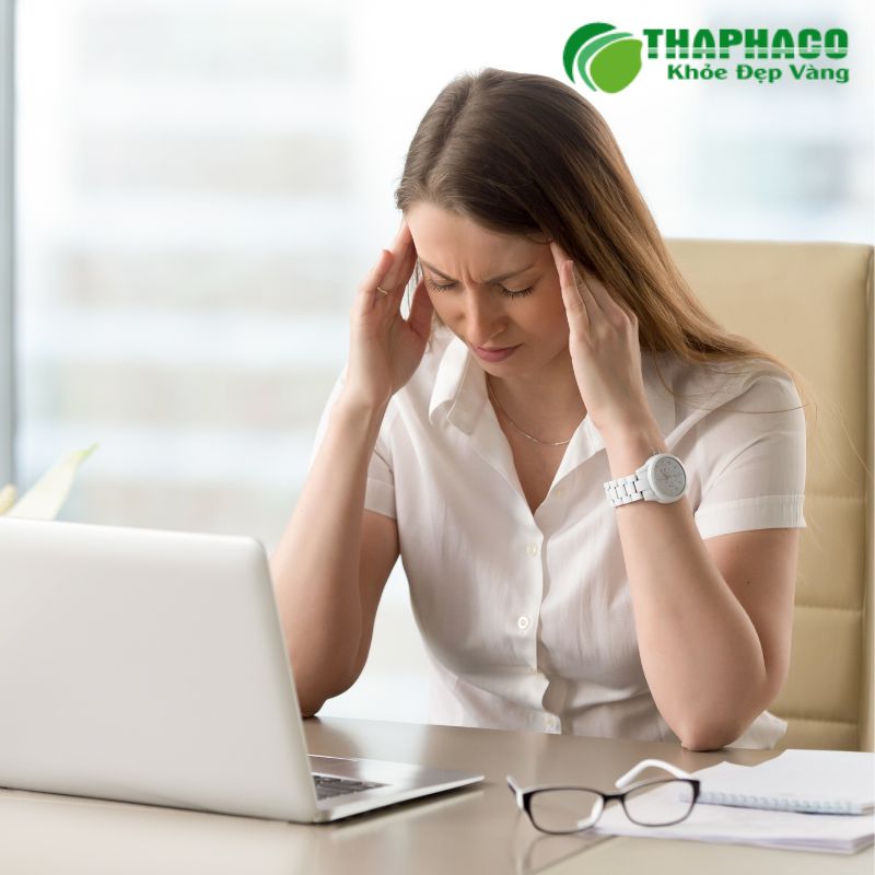 Hoa mắt có thể xuất phát từ thiếu máu, hạ huyết áp đến rối loạn tiền đình