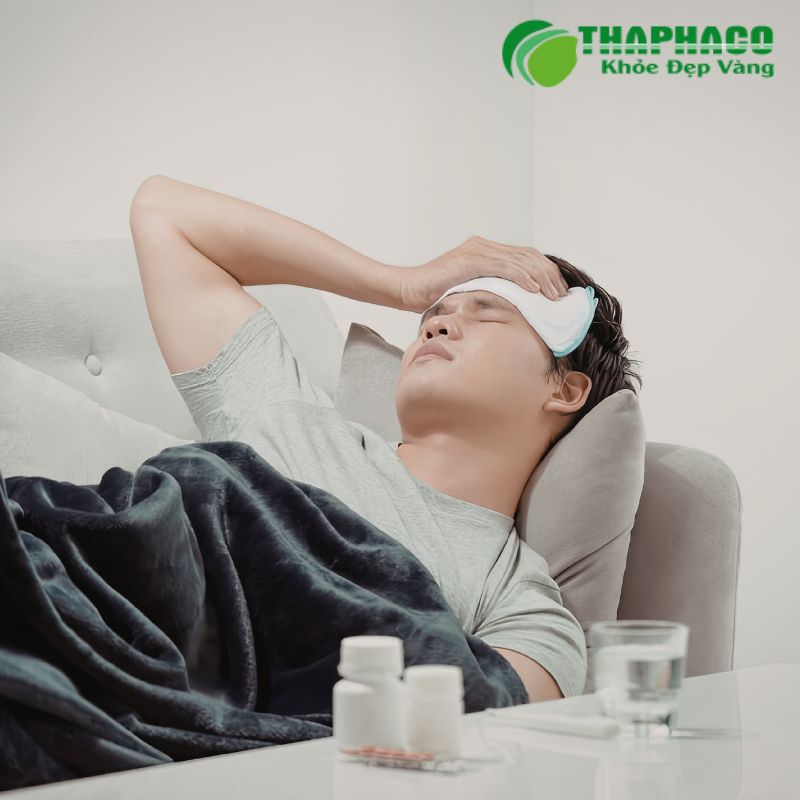 Lao thận thường biểu hiện các triệu chứng toàn thân không đặc hiệu và các vấn đề về đường tiết niệu