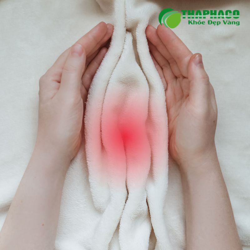 Nang tuyến Bartholin thường khởi phát với một khối u không đau ở cửa âm đạo