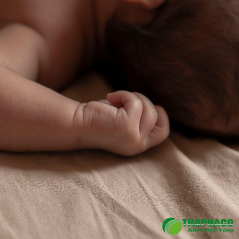 Chẩn đoán ẩn tinh hoàn bắt đầu bằng khám lâm sàng, sau đó có thể dùng siêu âm để xác định vị trí