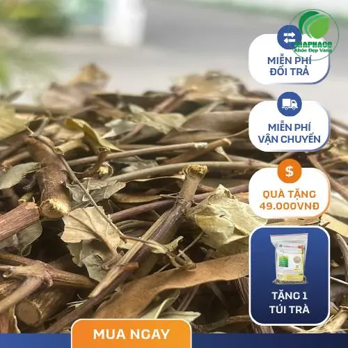 Mẹ bỉm đang cho con bú với nụ cười hạnh phúc, thể hiện nguồn sữa dồi dào và sức khỏe tốt.