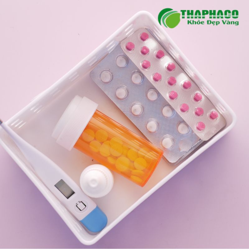 Điều trị áp xe tuyến Bartholin gồm kháng sinh, chích rạch dẫn lưu, tạo hình miệng nang