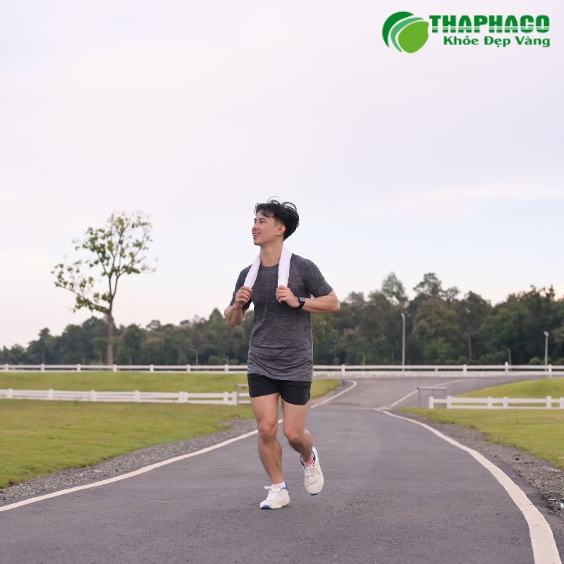 Ăn uống cân bằng, tập thể dục đều đặn, không hút thuốc lá và hạn chế rượu bia