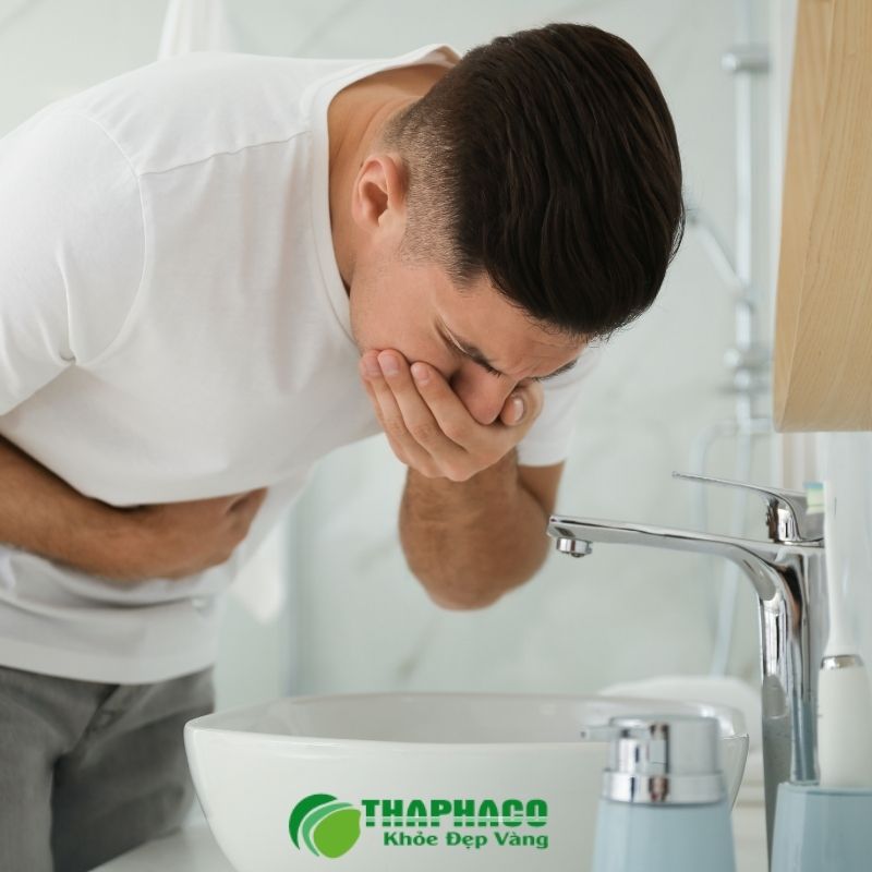 Cường tuyến cận giáp thường biểu hiện qua các triệu chứng đa dạng từ nhẹ đến nặng
