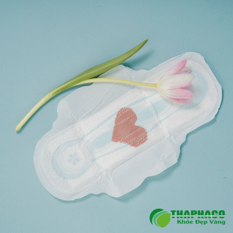 Lạc nội mạc tử cung là tình trạng các mô tương tự niêm mạc tử cung phát triển bên ngoài tử cung