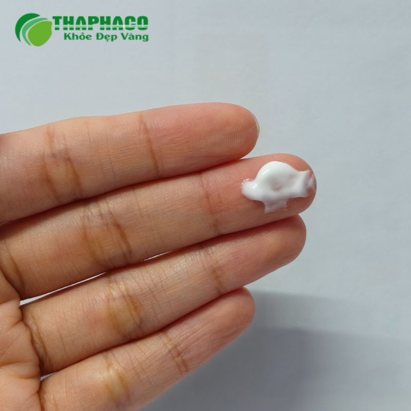 Ngứa âm đạo là cảm giác khó chịu ở vùng kín, thường kèm theo rát, sưng đỏ hoặc khí hư bất thường