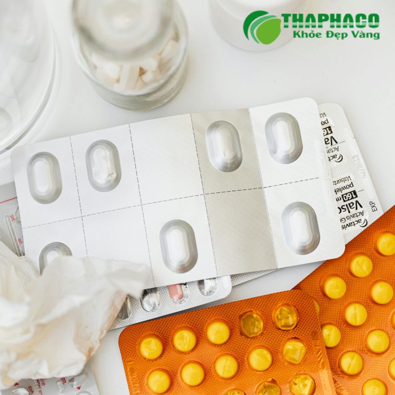 NSAIDs, thuốc giảm đau phổ biến, có thể gây tổn thương thận do làm co mạch máu thận