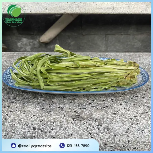 Cách sơ chế rau tiến vua khô