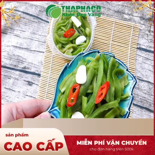 Sơ chế rau tiến vua khô trước khi ngâm