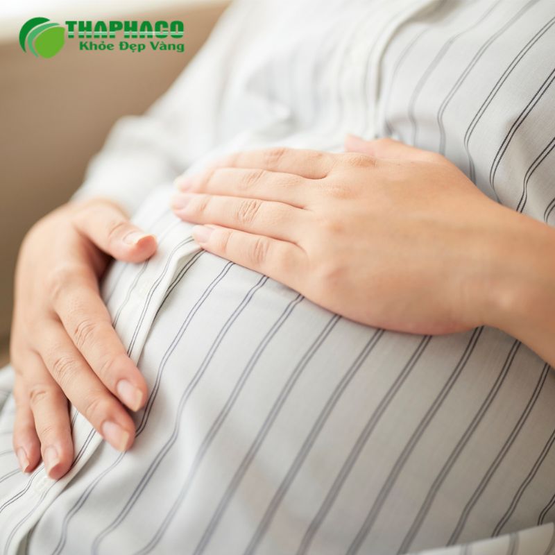 Prolactin là hormone chủ yếu do tuyến yên sản xuất, đóng vai trò chính trong việc sản xuất sữa mẹ