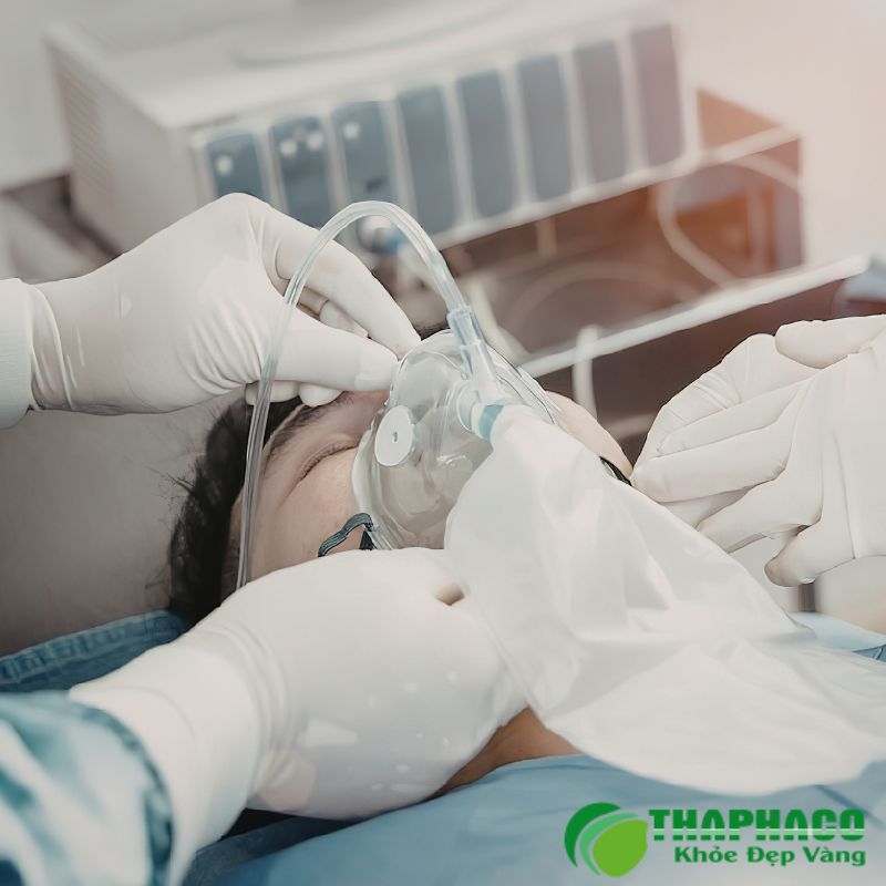 Điều trị thận ứ nước tập trung vào việc loại bỏ nguyên nhân gây tắc nghẽn và giảm áp lực cho thận