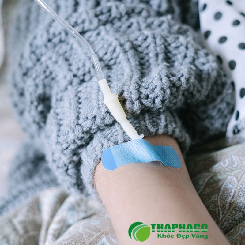 Điều trị ung thư âm đạo đa dạng, bao gồm phẫu thuật, xạ trị, hóa trị