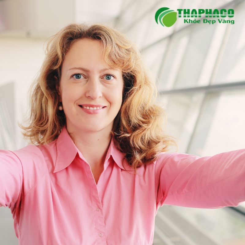 Nguy cơ mắc ung thư buồng trứng tăng lên đáng kể theo tuổi tác, đặc biệt ở phụ nữ sau mãn kinh