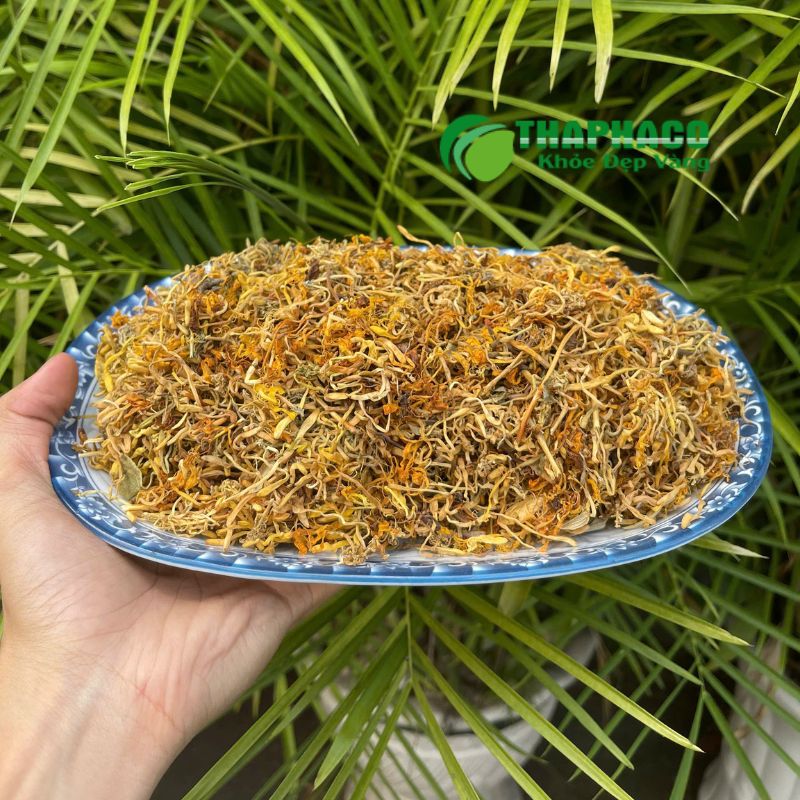 Kim ngân hoa giúp hỗ trợ kháng khuẩn, kháng viêm, trị mụn nhọt, lở loét, nhiễm trùng