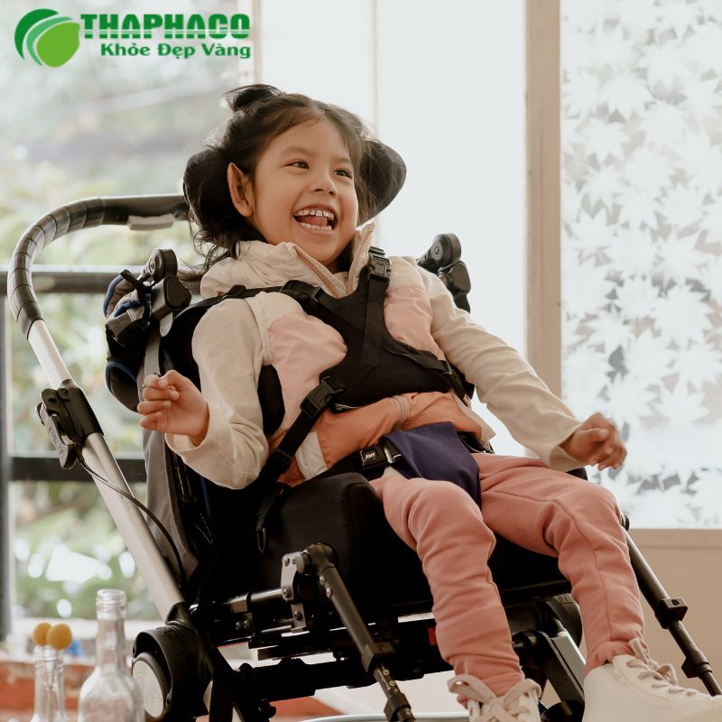 Bại não có thể do nhiều nguyên nhân khác nhau, dẫn đến tổn thương não bộ