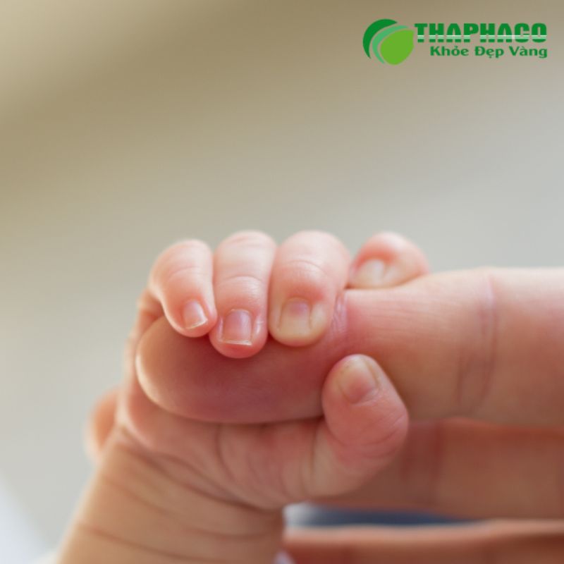 Dùng thuốc cho trẻ sinh non, can thiệp qua da hoặc phẫu thuật thắt ống động mạch điều trị PDA