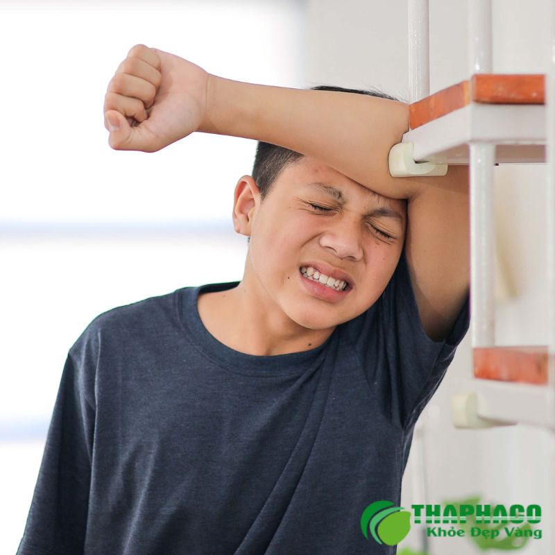 Chia sẻ về tình trạng bệnh để họ hiểu và biết cách hỗ trợ khi bạn có cơn
