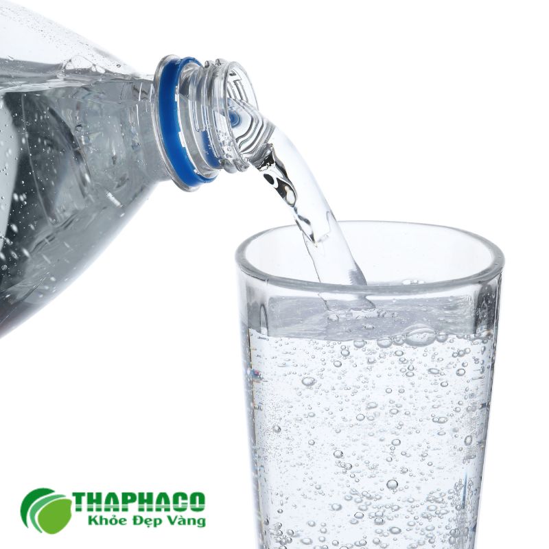 Tiếp tục duy trì chế độ ăn giàu chất xơ, uống đủ nước và vận động hợp lý