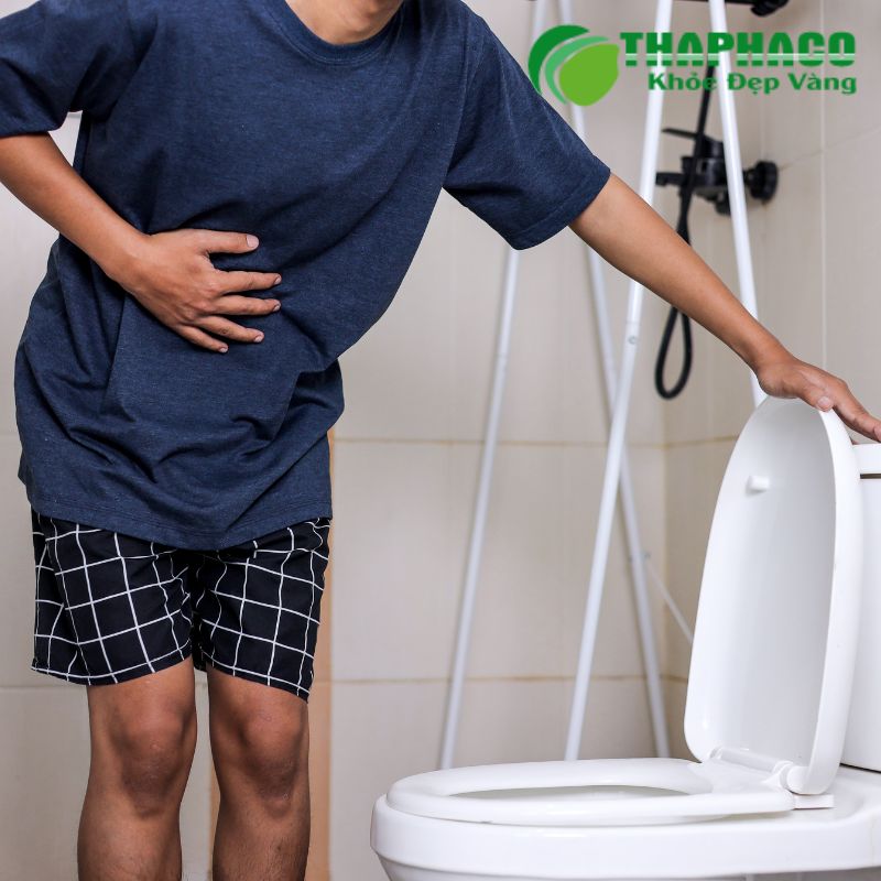 Các triệu chứng của kiết lỵ thường xuất hiện từ 1-3 ngày sau khi nhiễm mầm bệnh