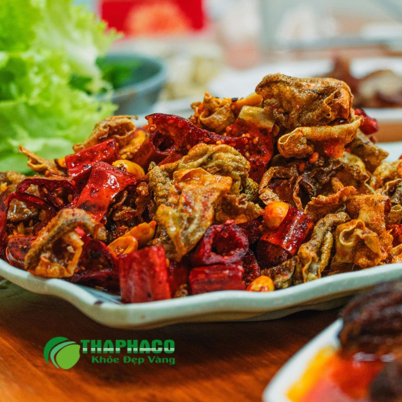 Một số người nhạy cảm có thể cảm thấy tim đập nhanh hoặc hồi hộp sau khi ăn đồ ăn quá cay