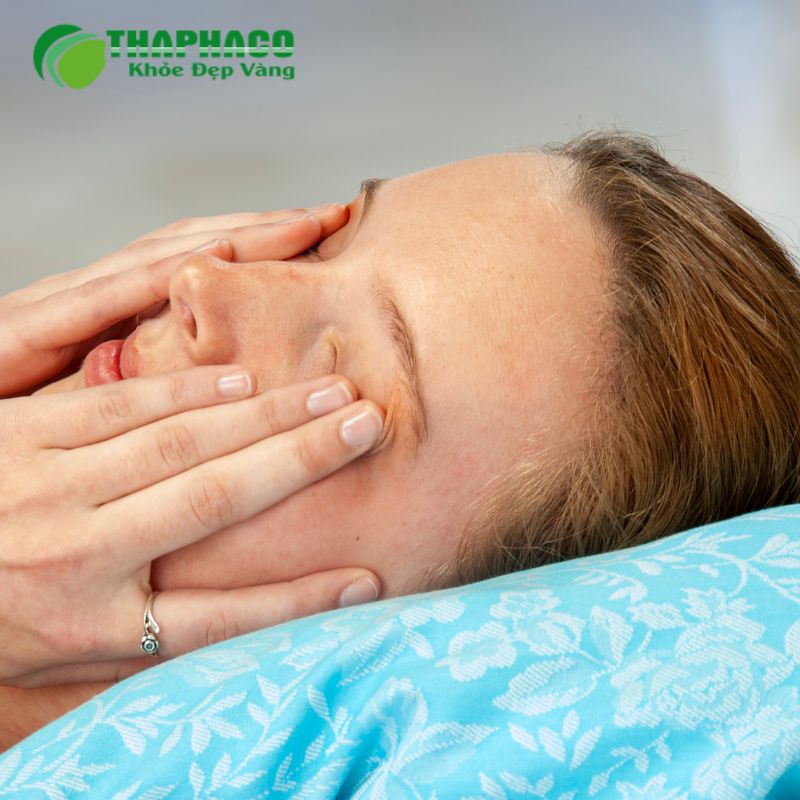 Suy nhược thần kinh biểu hiện qua nhiều triệu chứng đa dạng về thể chất, tinh thần và giấc ngủ