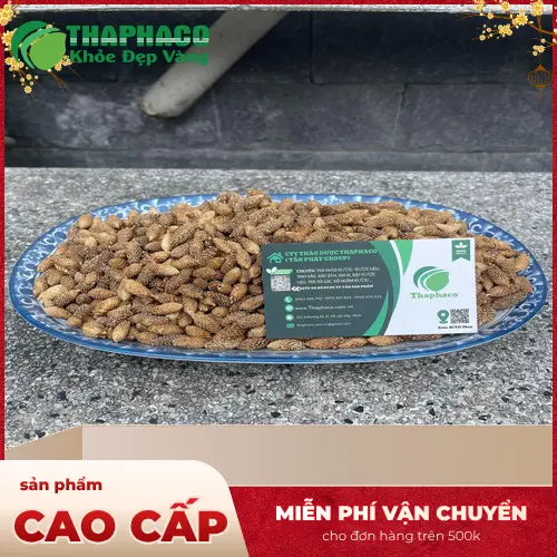 Sơ chế ké đầu ngựa khô trước khi nấu